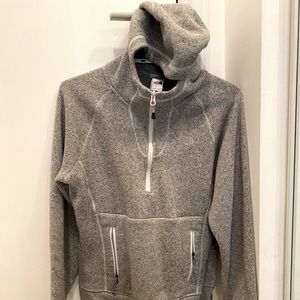 The North Face Women’s Fleece 1/4 Zip Pullover